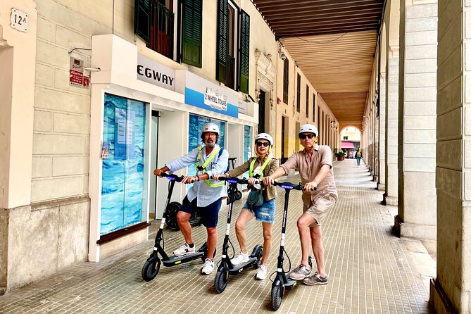 1.5 H Electric Kick-Scooter Tour - Passeig des Born, Palma’s grand avenue