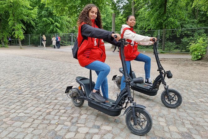 2 hour Sights Guided E-Scooter Tour in Munich - From the Residence to the Chinese Tower