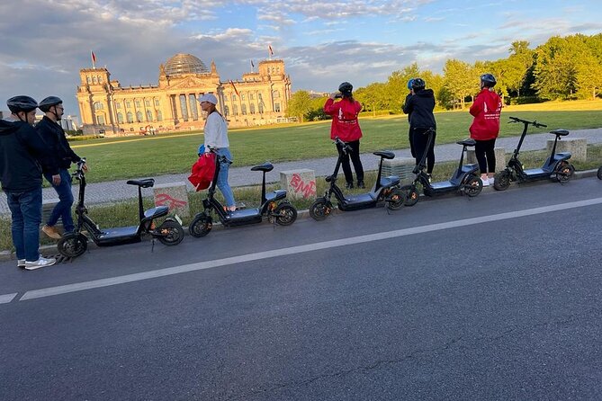 2 Hours E-Scooter Tour - Brandenburg Gate, the grand opening sight