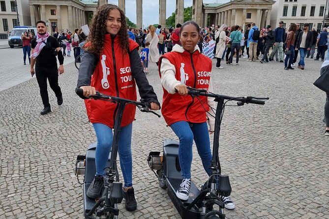 2 Hours E-Scooter Tour - Alexanderplatz and the modern city