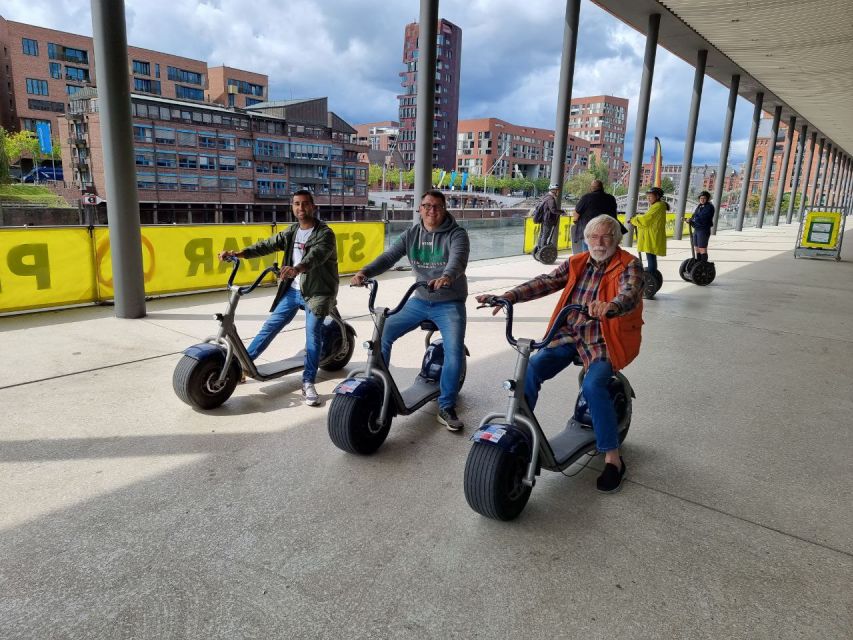 2 Hours Hamburg E-scooter Tour - A quick ride through Hamburgs big sights