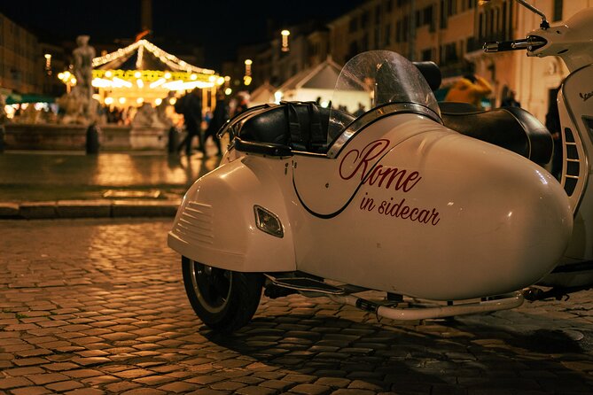 2h Xmas Lights Panoramic Vespa Sidecar Tour - Piazza della Repubblica and the Fountain of the Naiads