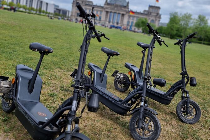 3-H E-scooter Sightseeing Tours in Berlin - Starting near Claire-Waldoff-Straße