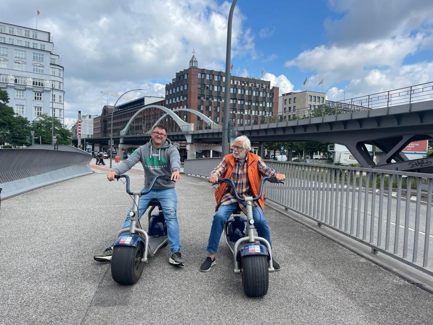 3 Hours Hamburg E-Scooter Tour - Rathaus, Hauptbahnhof, and the Alster lakes