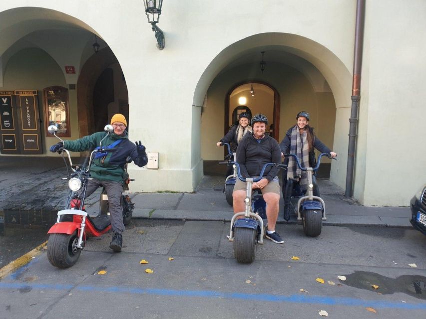 3 Hours Hamburg E-Scooter Tour - Guide quality, safety, and the pace of the group