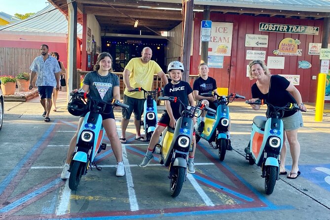 90 Minute Guided Moped Tour in Naples Florida - Starting at 1200 5th Avenue South