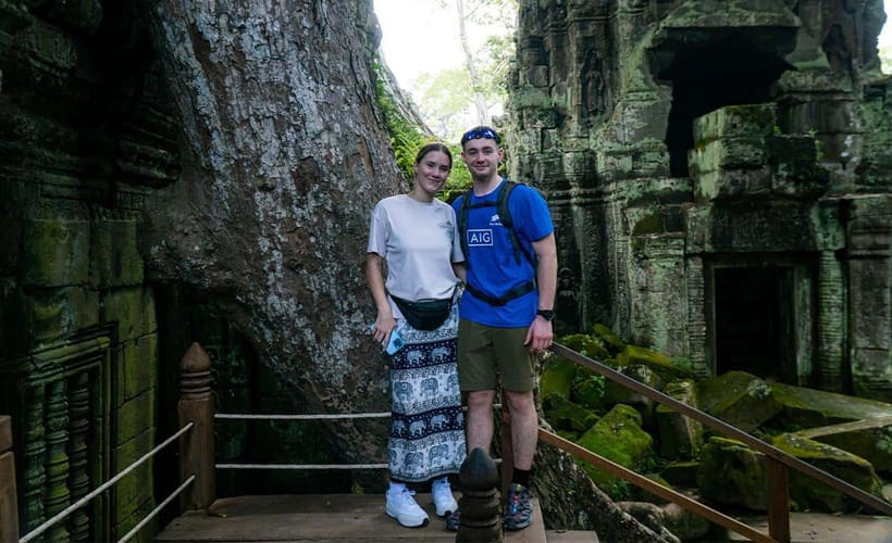 Angkor Wat: Guided Vespa Tour / Tuk Tuk or Car - Lunch near Srah Srang breaks up the heat