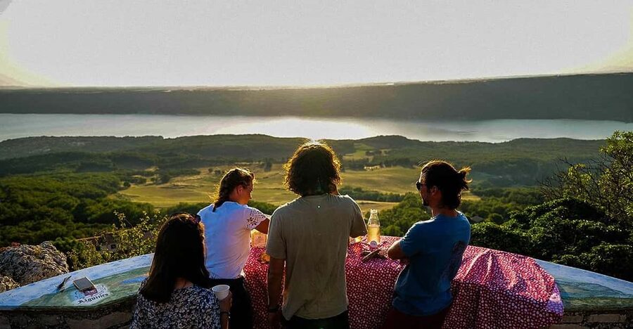 Apero Sunset over the lake: Guided electric scooter rides - Should you book it?
