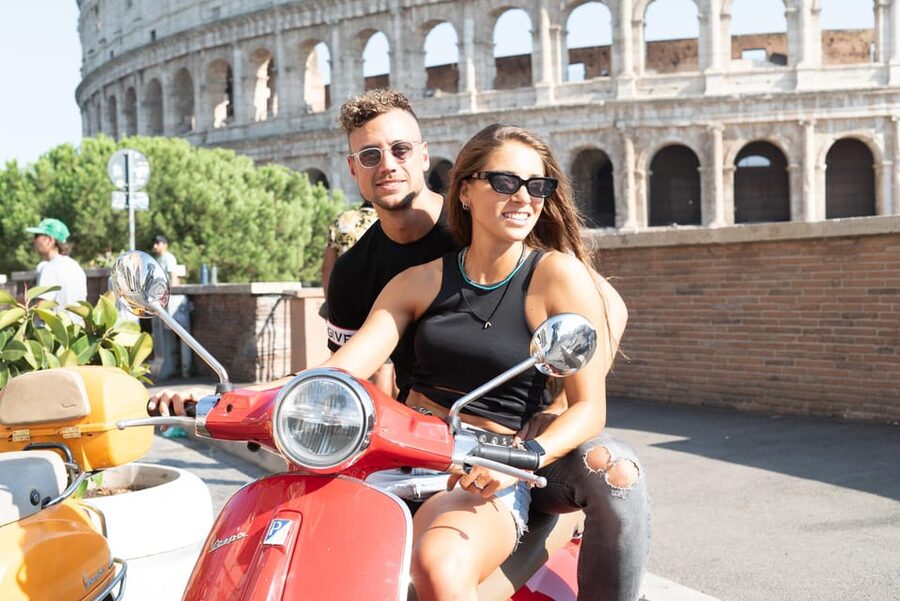 Authentic Rome Vespa Tour /See the Eternal City Like a Local - Languages, group size, and flexibility