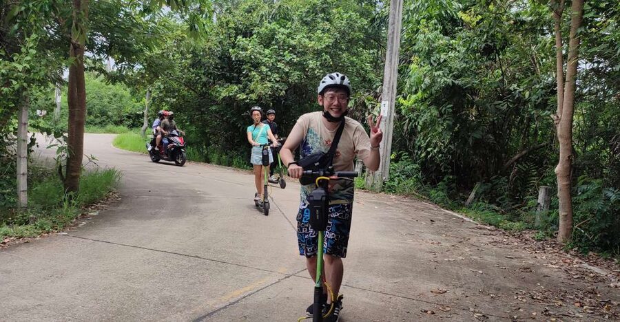 Bangkok: Bang Kachao E-Scooter Jungle Tour - Sri Nakhon Khuean Khan Park and Botanical Garden