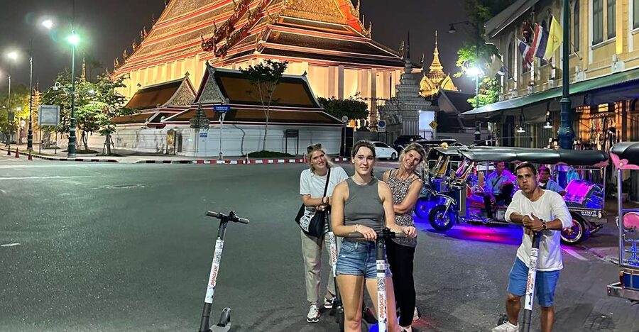 Bangkok By Night by Electric Scooter &/or Bike - Why Bangkok works better after sunset