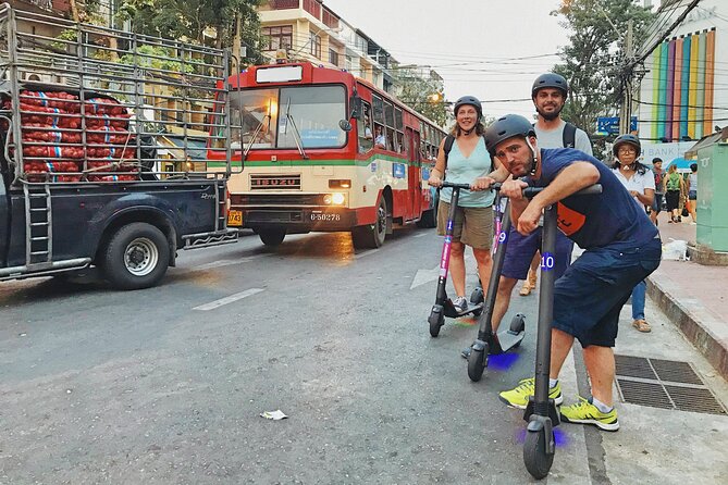 Bangkok Classic E-Scooter &/or Bike Trip - Getting started near Khao San Road