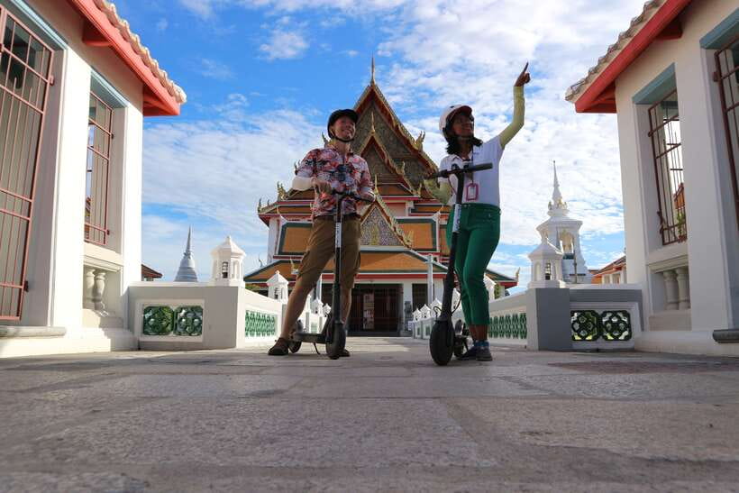 Bangkok: Riverside E-Scooter Adventure with StreetFood Snack - Guides, group size, and the human side of the tour