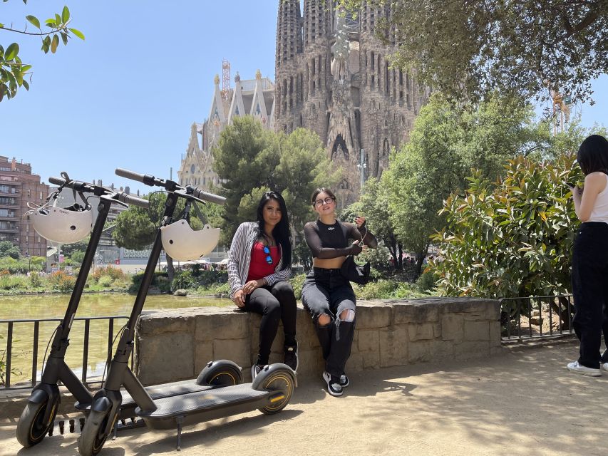 Barcelona: 2-Hour e-Scooter Tour - Riding along Barcelona’s beaches to Olympic Harbor