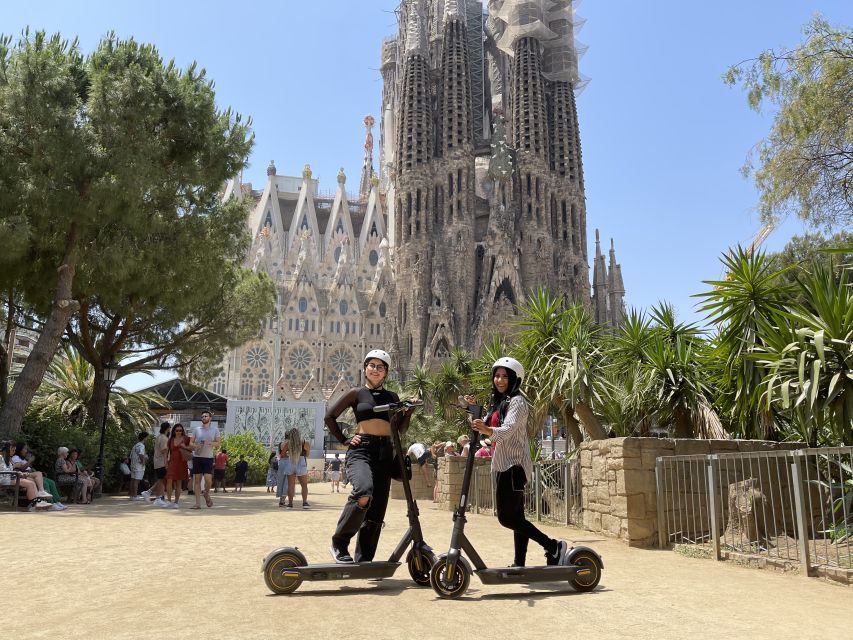 Barcelona: 3-Hour Sagrada Familia eScooter Tour - Starting at the Robot City office