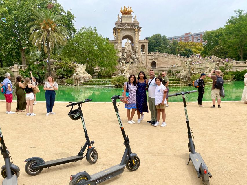 Barcelona: E-Scooter Gaudí & the Sea Tour - Gothic Quarter: a quick look at old Barcelona