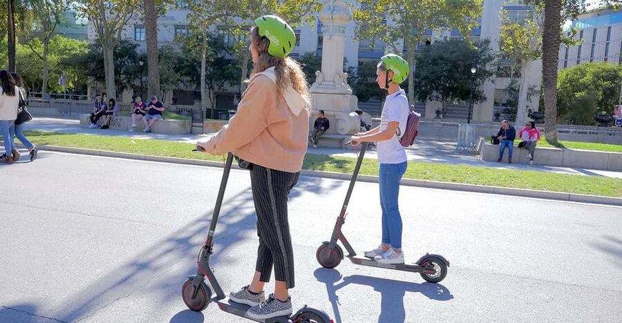 Barcelona: Gaudi Highlights Guided Tour by Electric Scooter - Starting in the Gothic Quarter and Port Vell