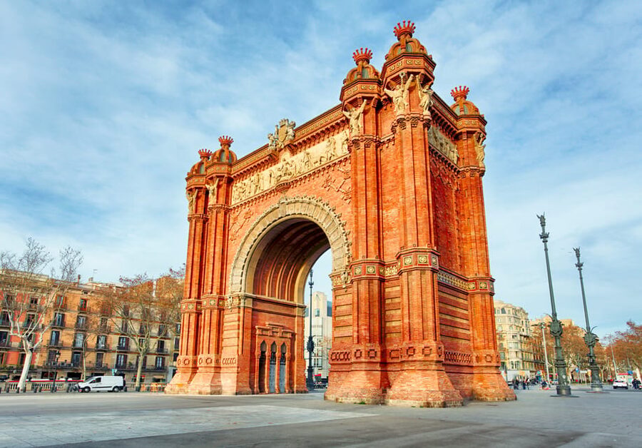 Barcelona: Gaudi Highlights Guided Tour by Electric Scooter - Returning Through La Monumental and Gaudí’s Barcelona