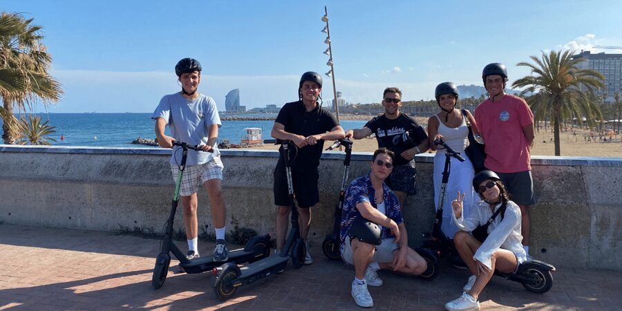 Barcelona: Private E-bike Tour or E-Scooter - Choosing one, two, or three hours