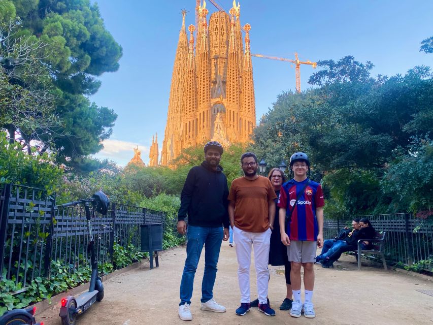 Barcelona: Sagrada Familia Private E-Scooter Tour - Key points to know before you book
