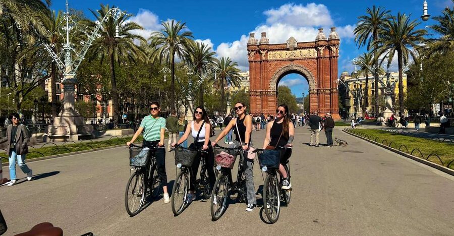 Barcelona: Sagrada Familia Private E-Scooter Tour - Barceloneta Beach and the Olympic Port