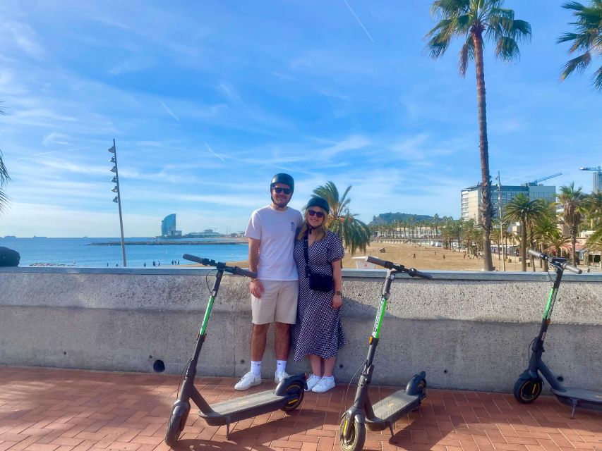 Barcelona: Sagrada Familia Private E-Scooter Tour - La Monumental and the route inland