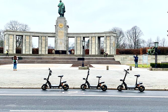 Berlin: Ultimate E-Scooter Adventure Tour - A fast ride through Berlin’s central story