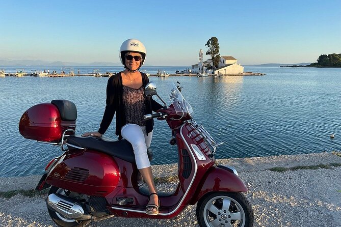 Corfu 300cc Vespa Scooter Rental - What Comes With the Rental
