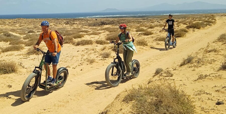 Corralejo: Off Road Adventure on E-scooter - Montaña Lomo Blanco and the volcanic tracks