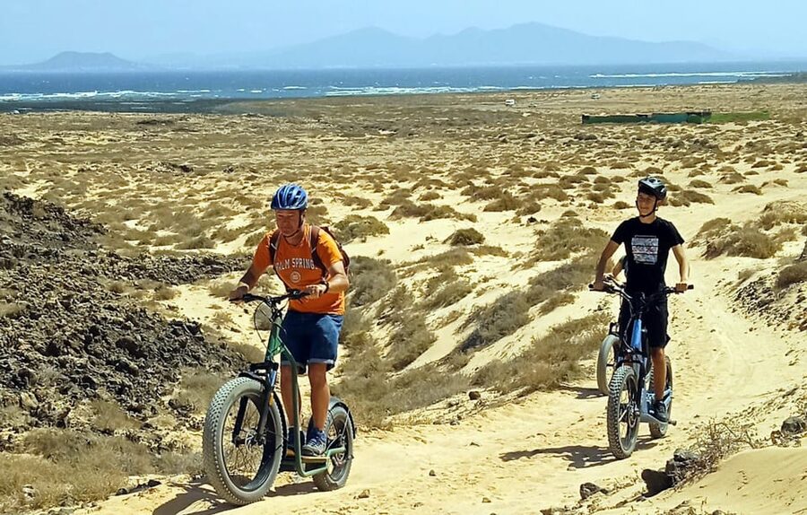 Corralejo: Off Road Adventure on E-scooter - Majanicho, a small village beside a lagoon