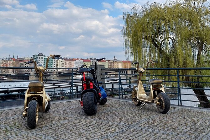 Create your own route on eScooter and enjoy Prague on wheels! - Hilltop views and the Prague Castle district