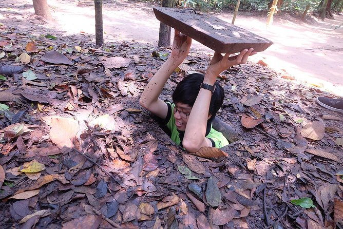 Cu Chi Tunnels By Motorbike and Scooter - Meeting a local family after the tunnels