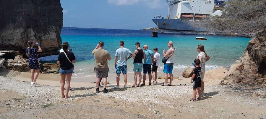 Curacao: Electric Scooter South-East Tour Adventure - Along Caracasbaai Beach, restaurants and the shipyard