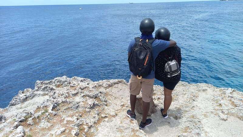 Curacao: Electric Scooter South-East Tour Adventure - Directeursbaai closes the route with water views