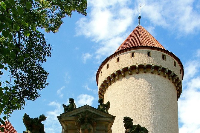 Czech Castles Scooter Tour for 1 day. The East Way. (audio guide) - Kostelec nad Černými Lesy: a castle that hides in town