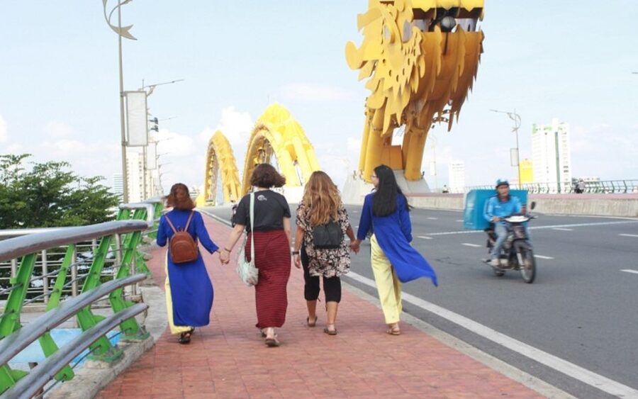 Da Nang: Private City Tour by Scooter with Ao dai Lady Rider - Lady Buddha and the Son Tra Peninsula