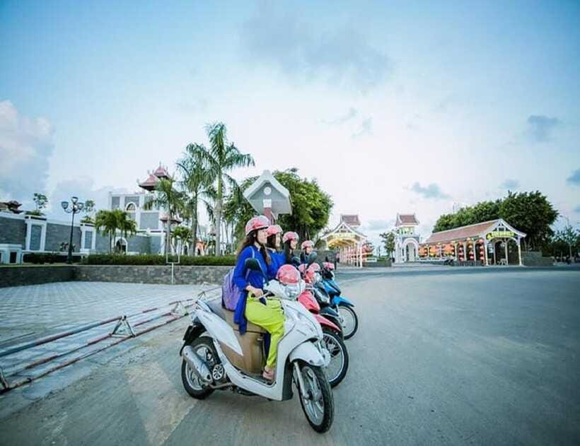DaNang Night City Scooter Tour-Lady Aodai Rider & Han Cruise - What $40 per person includes
