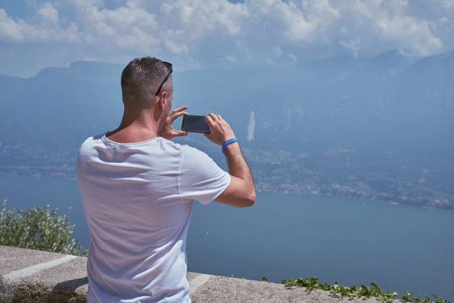 Desenzano del Garda: Lake Garda app-guided Vespa tour - The south shore and the first lake views