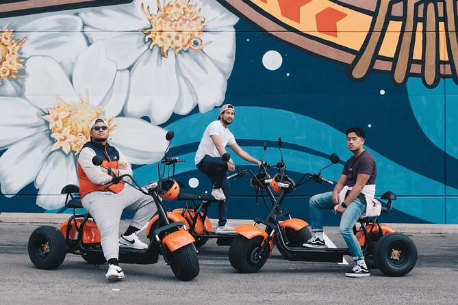 Downtown Dallas Sightseeing & History 2 Hour E-Scooter tour - Starting in Deep Ellum
