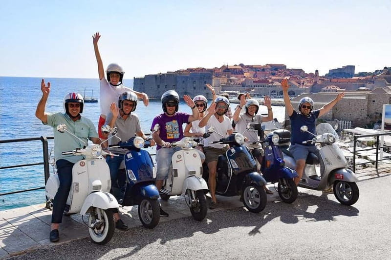 Dubrovnik: Vespa rental - A good fit for couples and independent riders