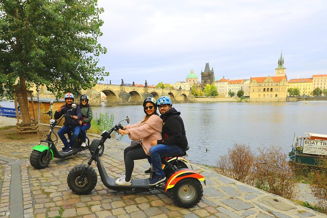 E-Bike, E-Scooter Viewpoint Fun Tour - Old Town Square and the Astronomical Clock