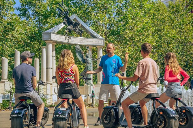 E-Scooter Half-Day Private Tour in Budapest with Food Tastings - A tiny tank and the open space of Margaret Island