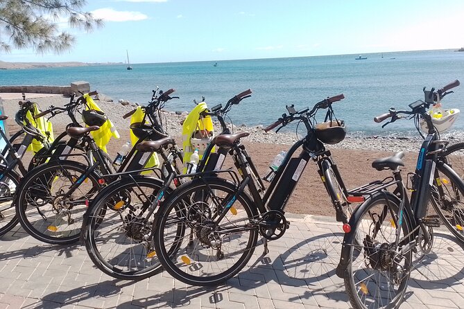 e-Scooter or e-Bike Maspalomas Tour+Visit Western Town Sioux City - What the guides add to the day