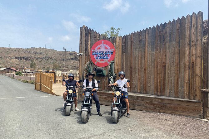 e-Scooter or e-Bike Maspalomas Tour+Visit Western Town Sioux City - Maspalomas dunes: a quick view of golden sand