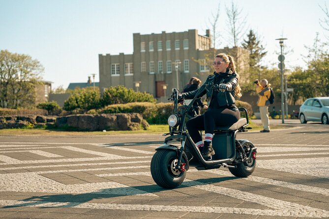 E-Scooter Rental - Explore Reykjavík on your own - Collecting your scooter on Skólavörðustígur