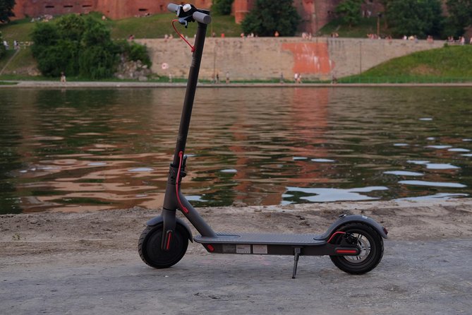 E-Scooter Rental in Krakow for 4 hours - Four hours and 25 kilometres of useful range