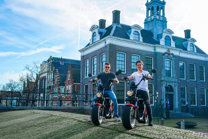 E-scooter rental Volendam - Countryside of Amsterdam - The longer ride to Marken