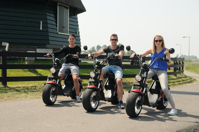 E-scooter rental Volendam - Countryside of Amsterdam - Edam in about one hour