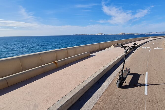 E-scooter virtual guided tour in Marseille - The Old Port and central Marseille route