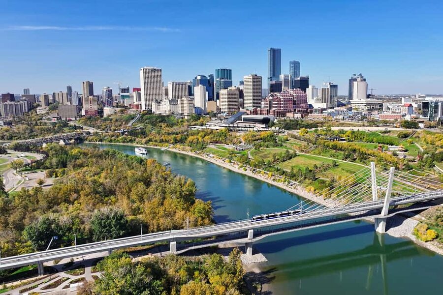 Edmonton: E-Scooter City Highlights Tour | 2-Hour - Why This Two-Hour Ride Works